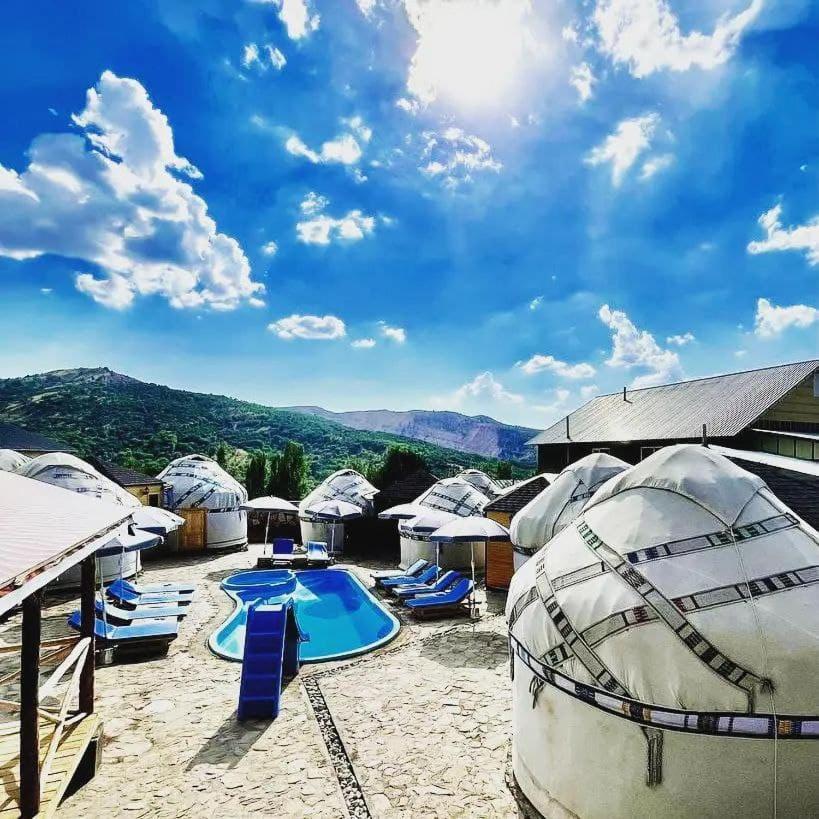 Boutigue Hotel Nebesa Chimgan Eksteriør bilde