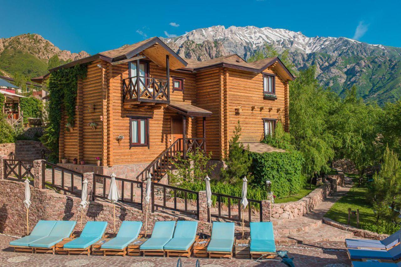 Boutigue Hotel Nebesa Chimgan Eksteriør bilde